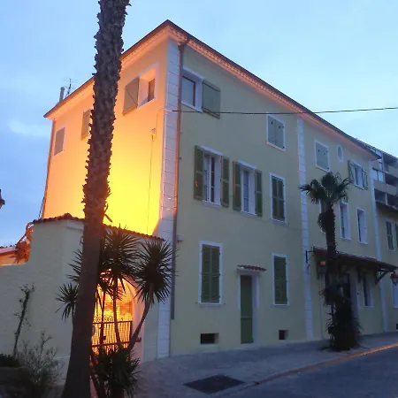 L'ilot Fleuri Ξενοδοχείο Le Lavandou