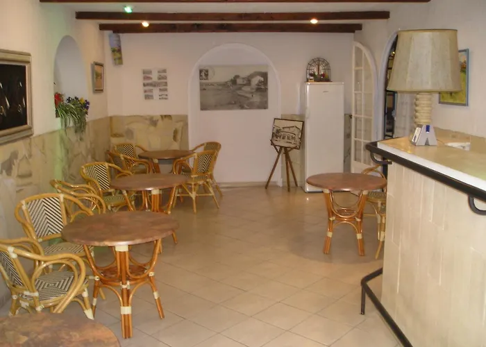 Готель L'ilot Fleuri