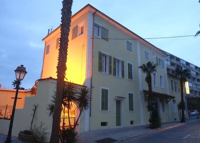 弗勒岛酒店 酒店 勒拉旺杜