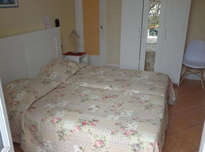 L'ilot Fleuri Готель Ле-Лаванду